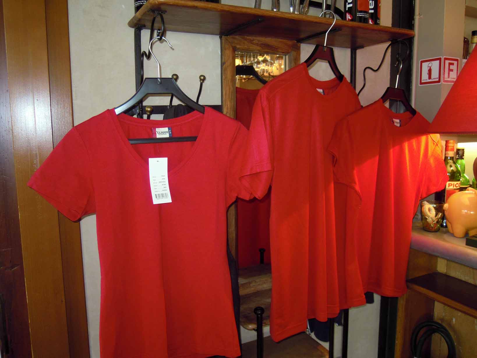 t-shirts rouges